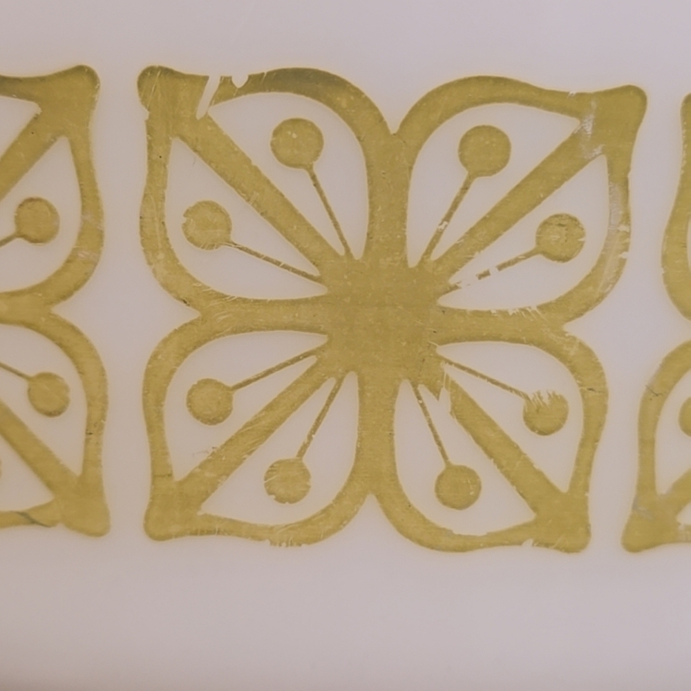 Pyrex Verde Green Square Flower Casserole - Picture 6 of 10